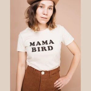 The Bee and the Fox Mama Bird tee L
